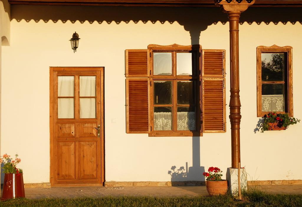 Hotel Matievics Boraszat Es Vendeghaz Szálka Exterior foto